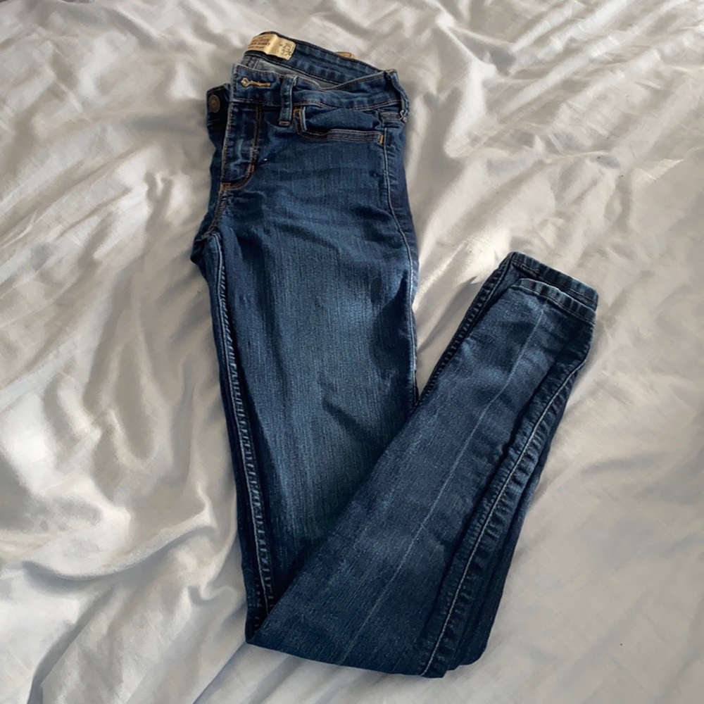 Low rise Hollister jeans